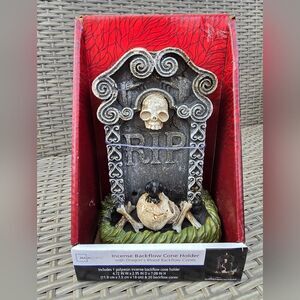 New Mainstays HOSLEY RESIN TOMBSTONE BACKFLOW INCENSE Burner